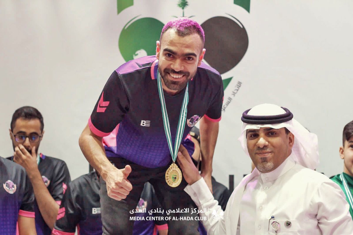 ALHADA_CLUB's tweet photo. 🏓| أبطال الدوري والكاس .. وتاروت فيكم رافعه الراس 💪🏻 💪🏻

ماذا تقول لنجوم " طاولة الوردي " في الموسم التاريخي؟!٠

💖🤍💜

#نادي_الهدى | #جزيرة_تاروت https://t.co/3JTPGURg6n