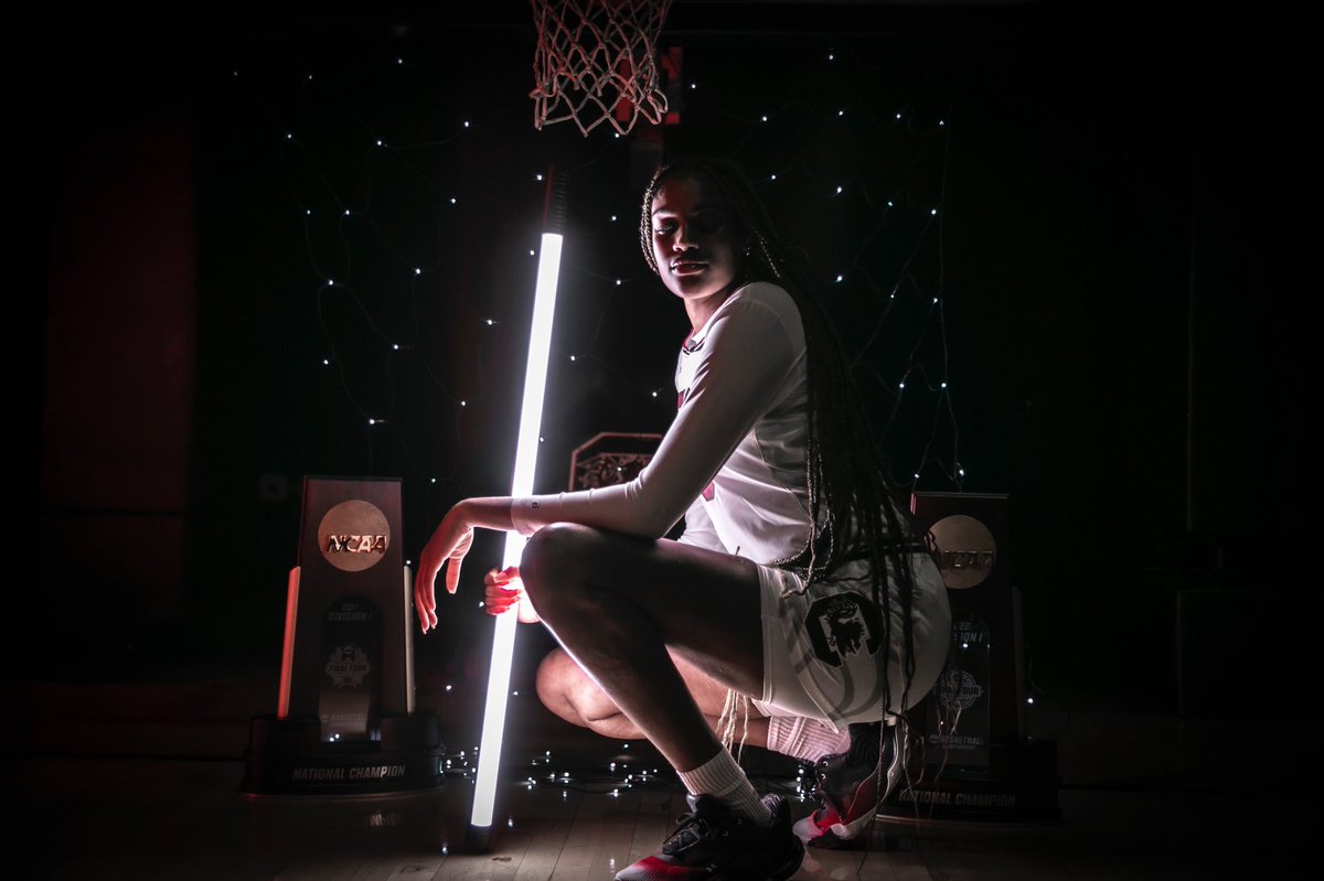 Cock’s out the bag or whatever they say 🤷🏽‍♀️. It’s official, GO COCKS 🤙🏽!!! #commited