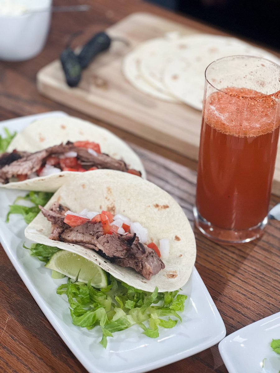 SmokingOasis's tweet photo. TACO bout a great time this morning on @TODAYINNASH ๐ฎ๐ฎ๐ฎ Tune in later to hear about our #CincoDeMayo party tonight at the Oasis ๐
Texas Taco Trios by our BBQ fam Adrian Davila with @DavilasBBQ! Party starts at 6! We will also have frozen margs and #michaladas ๐บ๐บ๐บ https://t.co/Eq3cqnlnji