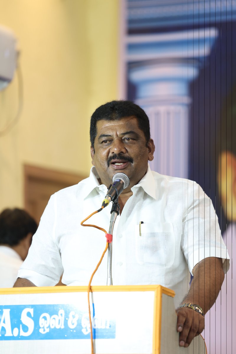 Anbil_Mahesh's tweet photo. 2024 நாடாளுமன்றத் தேர்தல் வெற்றிக்கான ஆயத்தப் பணிகளை மேற்கொள்ள திருச்சி(தெ) மாவட்டத்தில் தொடர்ச்சியாக செயல் வீரர்கள் கூட்டம் நடத்தப்பட்டு வருகிறது. அதன் ஒரு பகுதியாக மணப்பாறை நகர கழகத்தின் சார்பாக நடத்தப்பட்ட செயல் வீரர்கள் கூட்டத்தில் "நாட்டின் பன்முகத்தன்மையையும், ஜனநாயகத்தையும் காப்பாற்ற மதசார்பற்ற முற்போக்கு க���ட்டணியின் வெற்றிக்கு அயராது பாடுபடுவோம்" என உறுதியேற்றோம்.
@arivalayam
@yprakash_mla
@DMKKrishnagiri_
#trichy_south_dmk