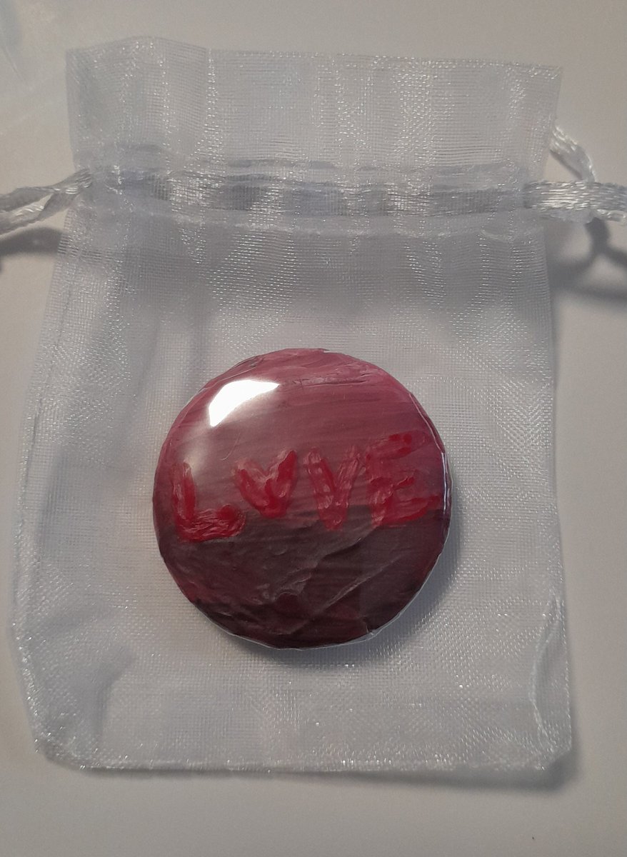 Briyana27's tweet image. Launching the first product! Love ❤️ design hand painted pins on Briyview.com

 New products coming soon crystals, jewelry, and more! #Briyview