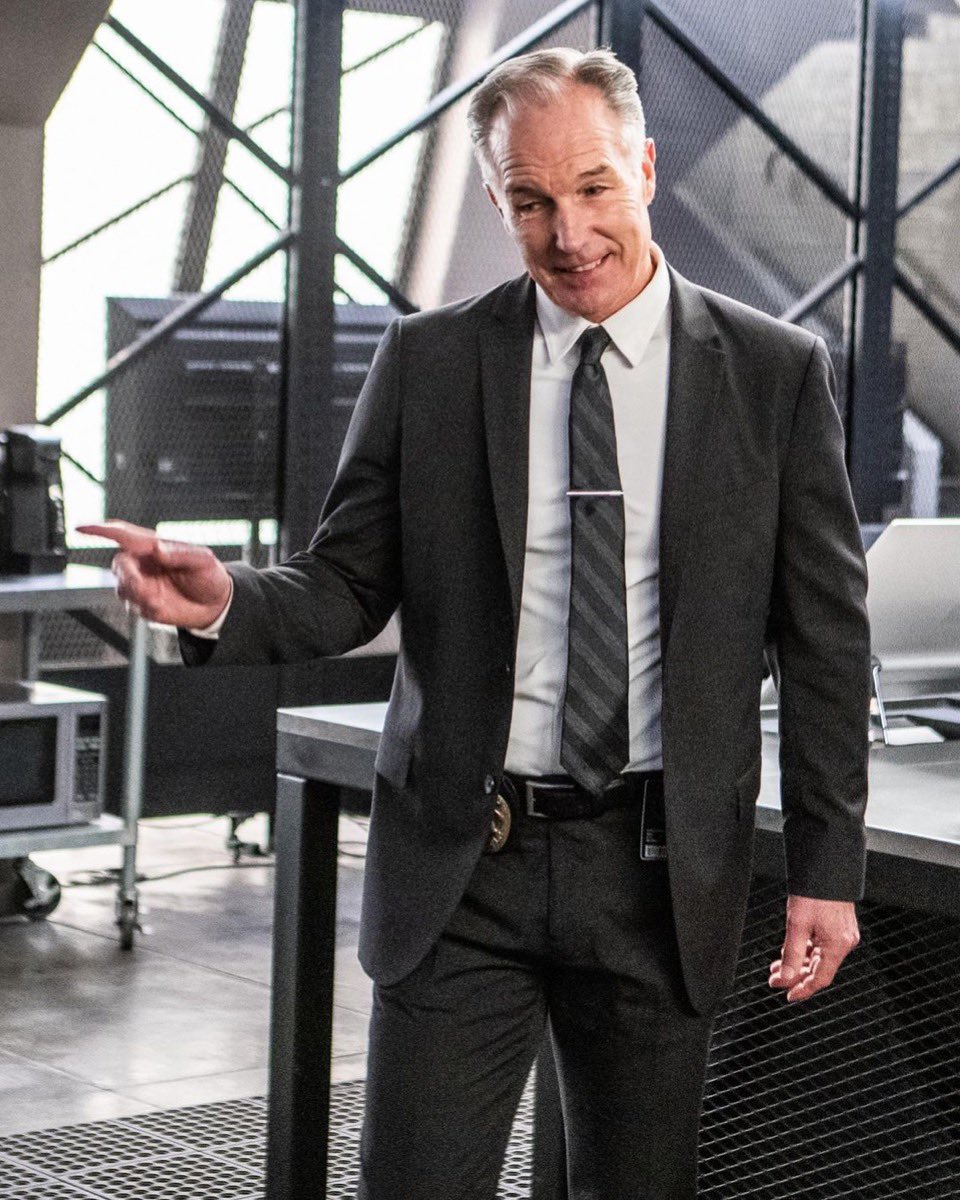 swat_deaconluca's tweet photo. ~ Wow ! A picture of Patrick smiling caught on camera!! 😁 ~
.
.
Who’s watching tonight? S.W.A.T. on CBS!
.
.
Repost @patrickstesprit 
.
.
 #swat #swat2023 #swatseason6 #swatfridays #swatcbs #cbstv #sptv #rollswat #renewswat #allthatglitters
(S6xE20) https://t.co/w52rpAOTUC