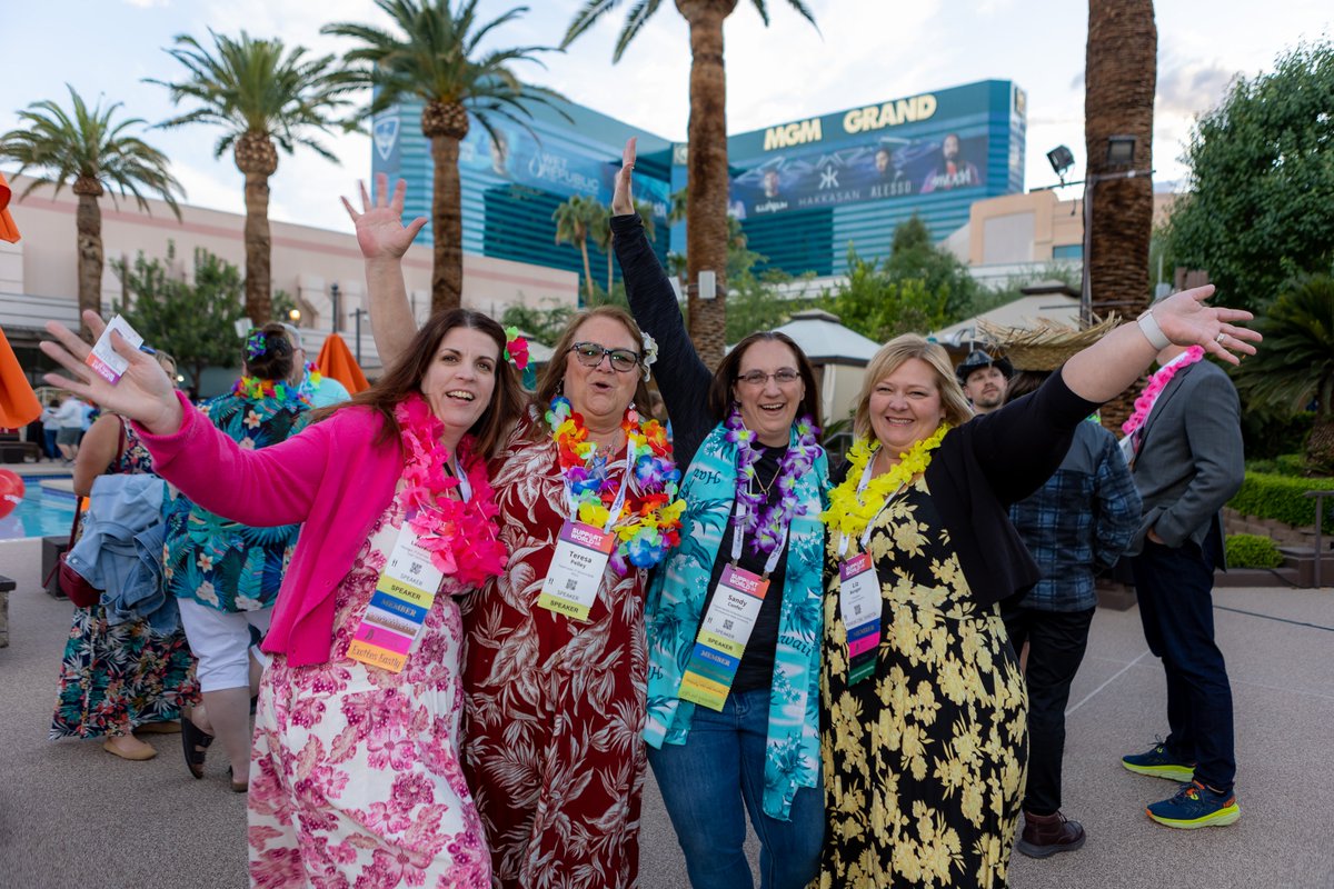 ThinkHDI's tweet photo. A good time was had by all at last night's luau-themed conference party at #SupportWorld Live! This year's party was at the MGM Grand's pool, where everyone sported leis and Hawaiian shirts. It was a beautiful night with friends, raising a toast to our wonderful industry. Cheers! https://t.co/oT7mDG07J8