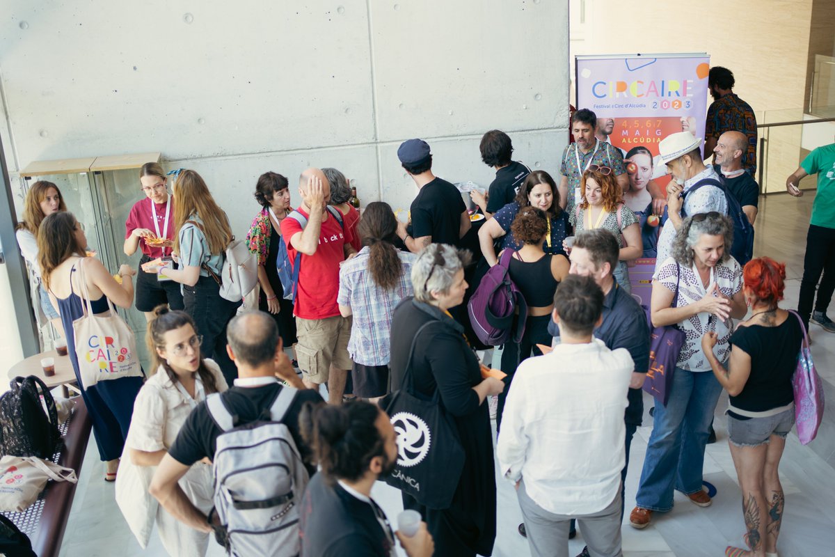 circaire tweet media