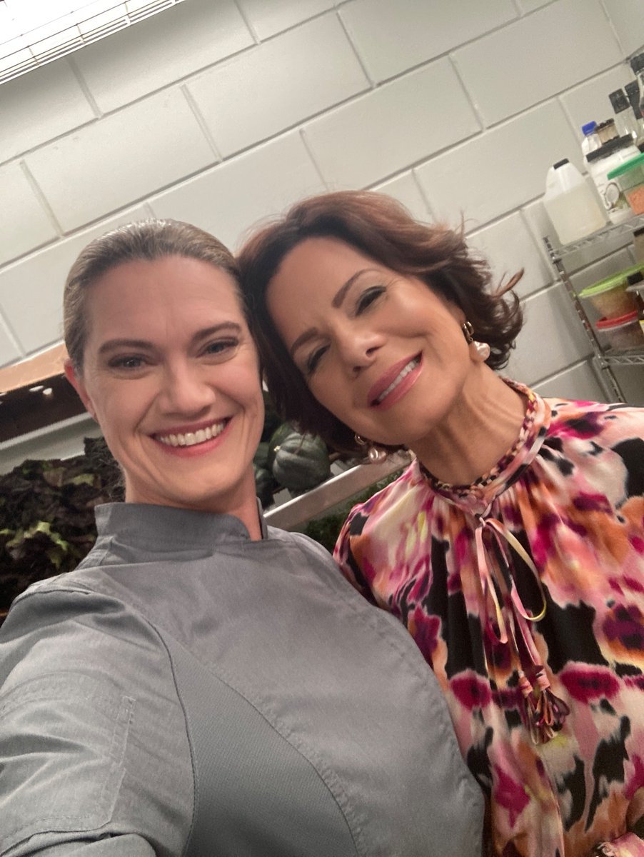 HeatherDoerksen's tweet image. Last night’s episode of #SoHelpMeTodd. Finally I get to fulfill my dream of being a Michelin star chef. And basking in @MGH_8 and @SkylarAstin’s hilarity.  @SoHelpMeCBS
