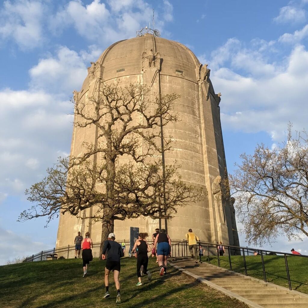 nov_projectMSP's tweet photo. We hit a high point in South Minneapolis today, nearly flying with the planes up here.

Our two water tower-inspired teams (Guardians of Health vs. Eagles Above Them) were equally matched at running the hill: 53 - 53 tie for laps

Thanks for the coffee a… https://t.co/Trq1EKc0Pj https://t.co/wuH7k5fNb1