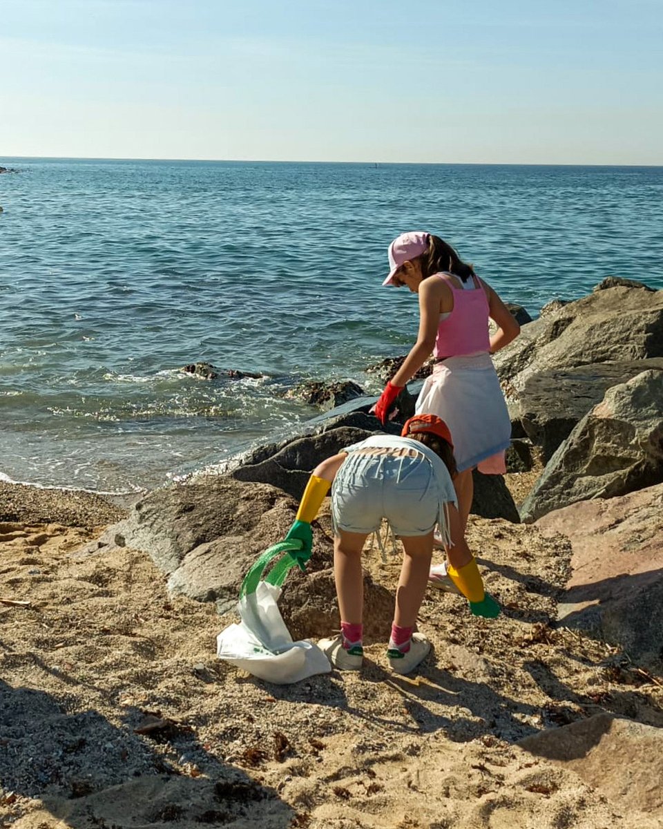 🤩#ElMasnou s'uneix un any més a la iniciativa europea #LetsCleanUpEurope🌱

🌊Un total de 520 persones, alumnes i mestres de les escoles i els instituts, han netejat la platja

👏Han recollit prop de 150kg de residus!

#ZeroResidus #SenseResidus #LetsCleanUpCat
@accioclimatica