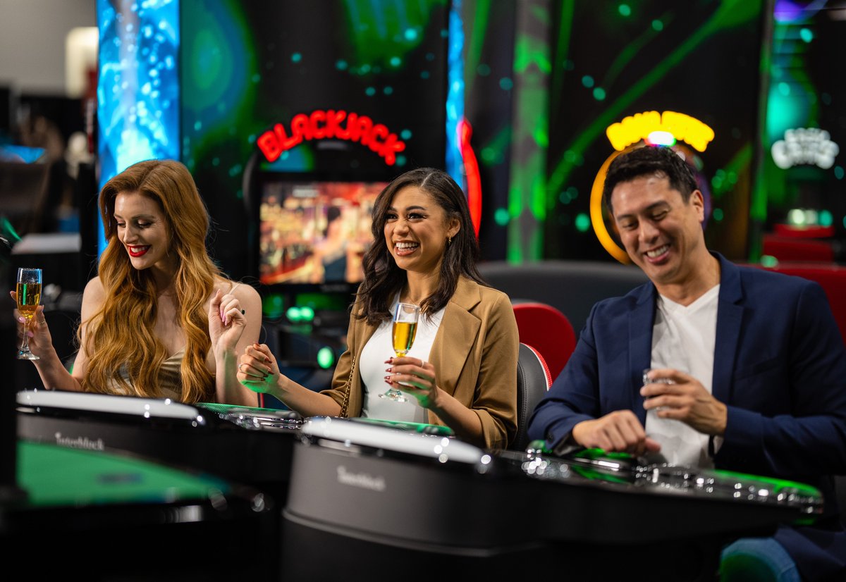 InterblockNews's tweet photo. Join the excitement of Interblock gaming, where the fun never stops and the wins keep rolling in! 🎉🎲 #Interblock #ElectronicTableGames #GamingFun #WinningFeels https://t.co/EDhRXgoOUV