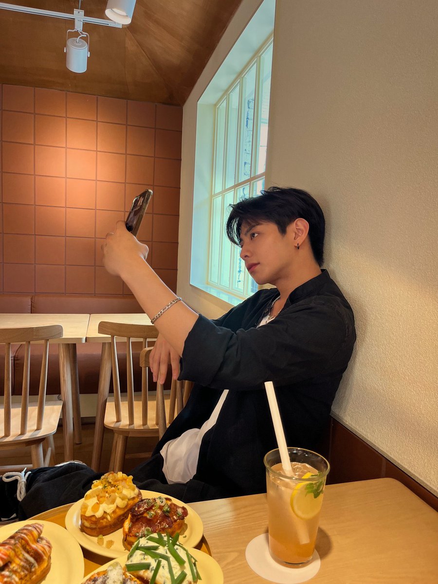 keiva47's tweet photo. DARI SAMPING AJA CAKEP BEUT https://t.co/VzPJaIWeoe
