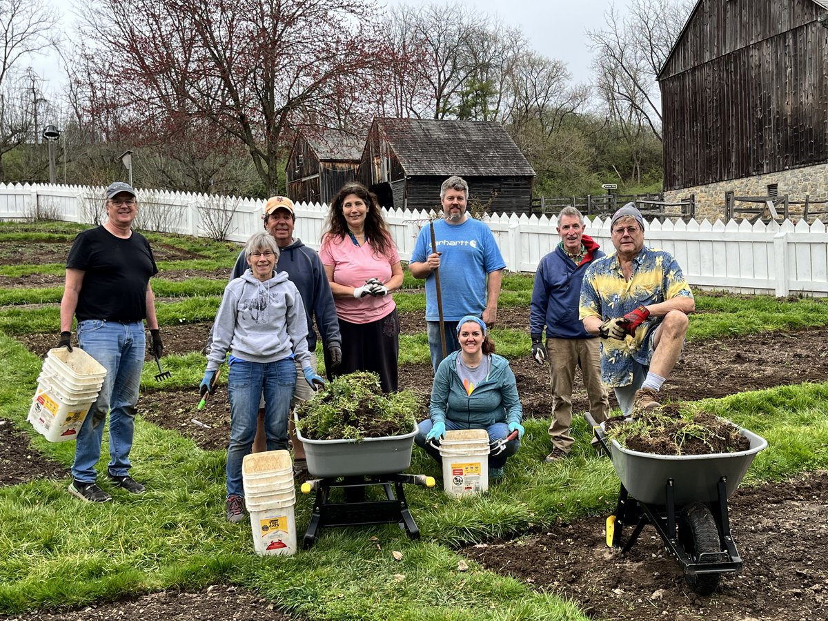 HistoricBeth's tweet photo. SATURDAYS AT BURNSIDE RETURNS TOMORROW! Visit our Colonial farm in the city the first Saturday of each month 10 am to noon! Tour the scenic 6.5-acre farm, barns, buildings, gardens and orchards that have been a part of the Moravian community since 1748. https://t.co/y1Fl3070Dz https://t.co/XupUIl1oVr