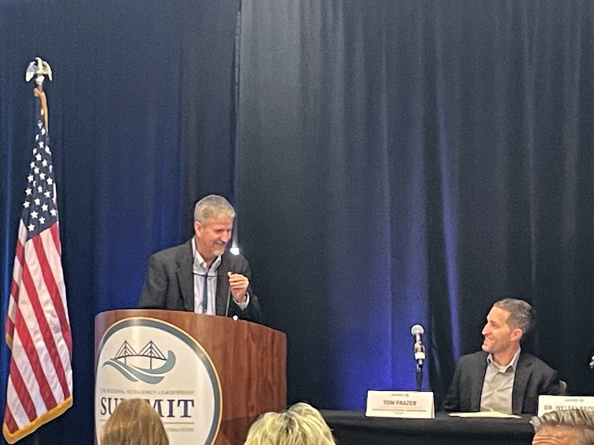 2) He was joined by @Wes_R_Brooks, Florida’s chief resilience officer, to share the data, science, and programs that support a #resilienttampabay.
