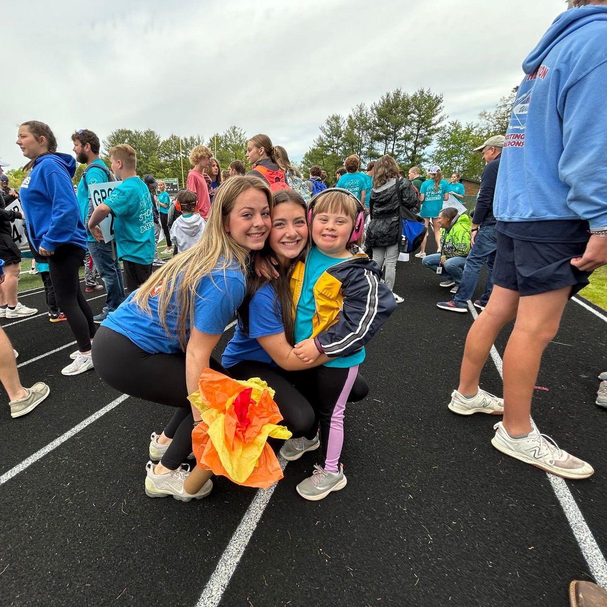 HCPSNC's tweet photo. "I am BRAVE. I am STRONG. I am an ATHLETE."

The county-wide Special Olympics event is back!

We're so thankful for Special Olympics of Henderson County, teachers, community members, local first responders, student mentors, and families who consistently show up for our students! https://t.co/gP8cnGu2vc