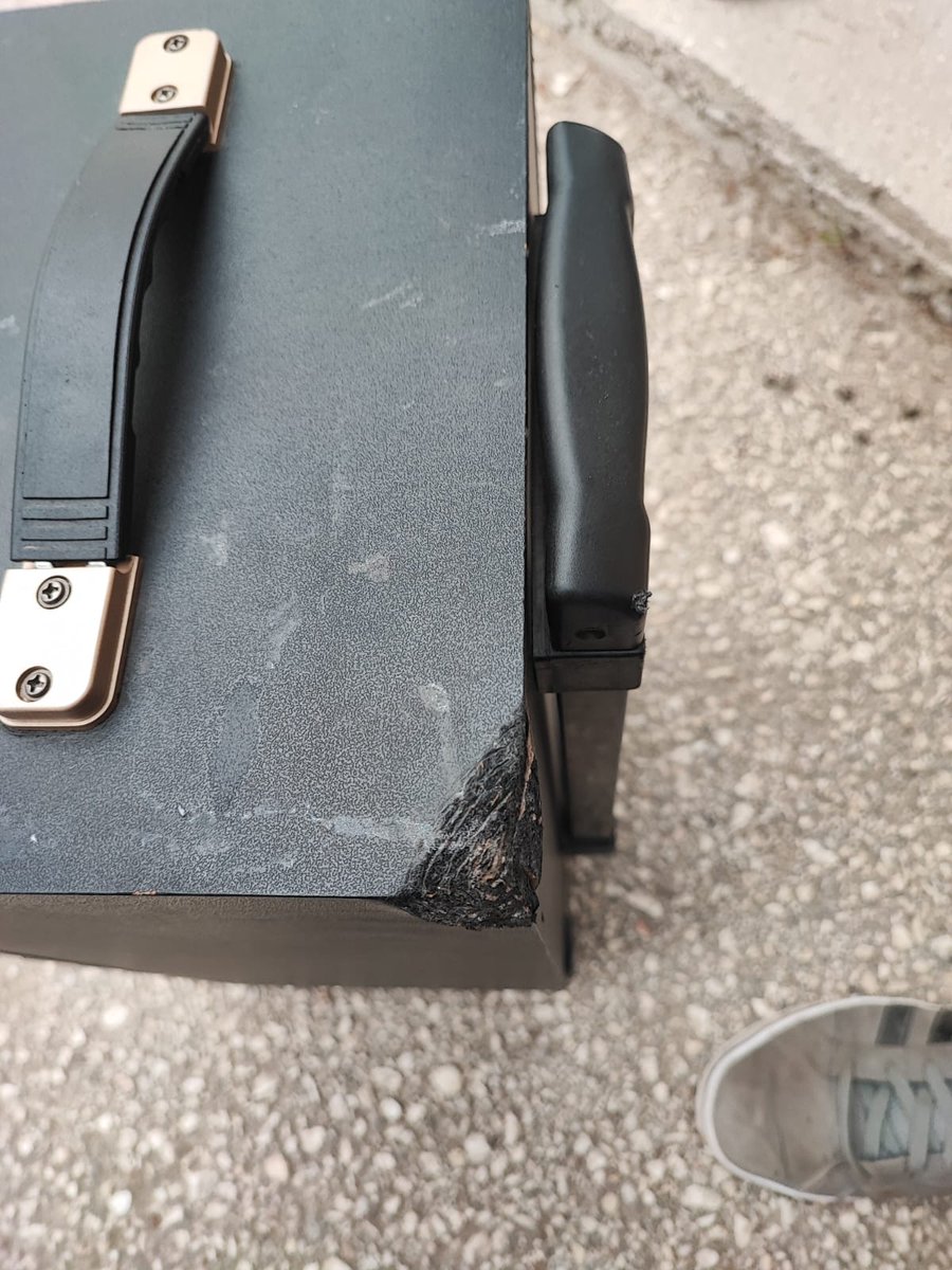 hataytoplumsal's tweet photo. Serinyol/Akıncılar Mahallesi'nde seçim çalışmamızı yaparken Serinyol Jandarma durdurmaya çalışıp, ses cihazımızı kırıp, kameraların olmadığı bir yere doğru çekip arkadaşlarımıza zor gücüyle şiddet uygulamıştır.

Hepiniz tek tek yargılanacaksınız!
Hesap vereceksiniz! https://t.co/urNyqYLFiu