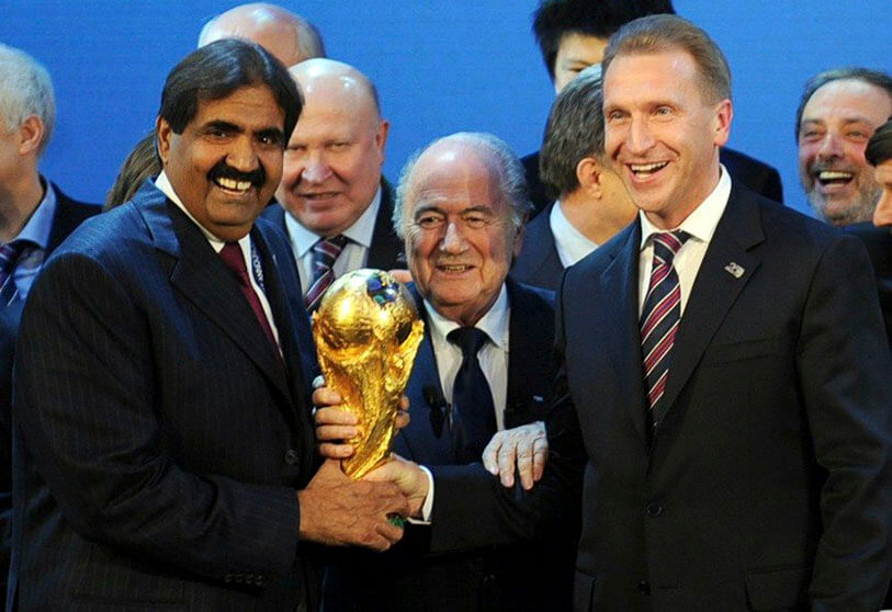 ElInmortal____'s tweet photo. Messi ha tardado dos días en humillarse y pedir perdón públicamente a Qatar por irse al país de la competencia a preparar su salida del PSG.

Es como si Qatar le hubiera comprado un Mundial y lo tuviera cogido por los huevos.

Pero seguro que no eh. Qatar jamás corrompería nada💸 https://t.co/bRlT2qg0FH