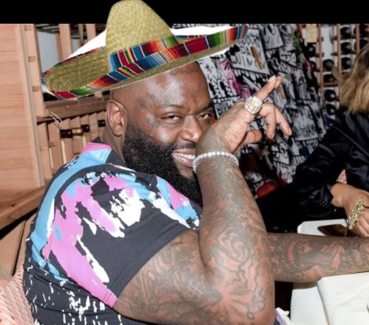 D_1andOnly_'s tweet image. Bartender: "Would you like an order of Tequila shots?"

Me: "Si"