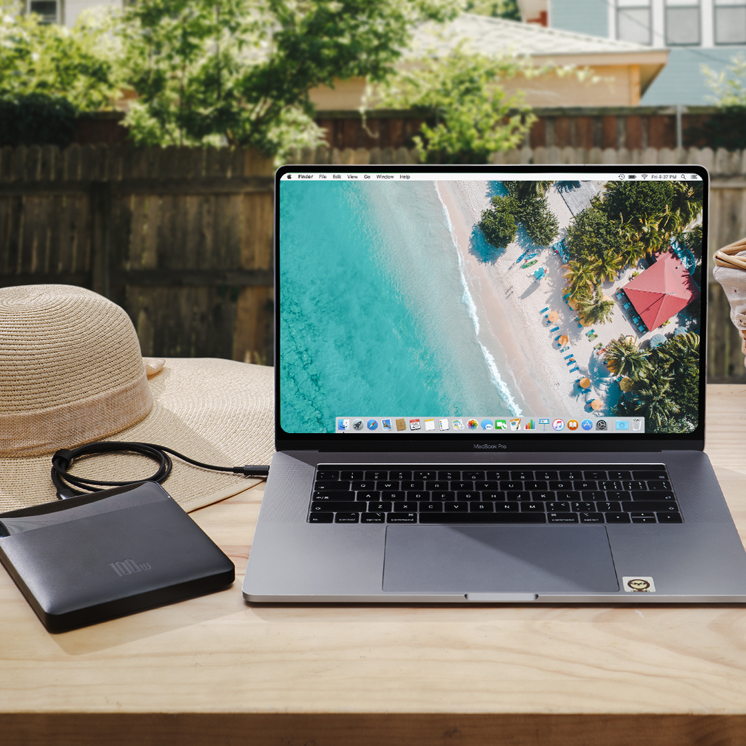 Baseus_Global's tweet photo. Summer is right at the corner.🌴 Where is your ideal place for summer holiday?
Beach, valley or coffee shop?

Whatever you choose, the #Baseus Blade got you covered.
#BaseusPowerBank https://t.co/o0wN8DThrw