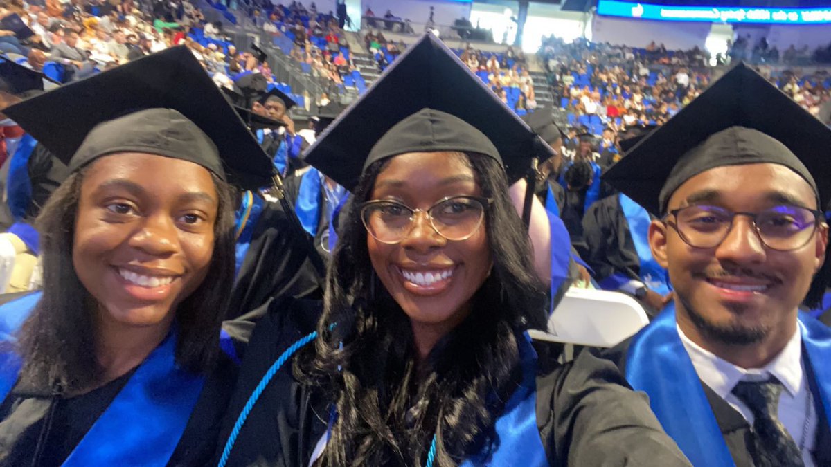 secretformulaa's tweet photo. Made some great friend along the way, we’re out! 😇#gsu23 #georgiastate #stateway https://t.co/AU41HOgmy2