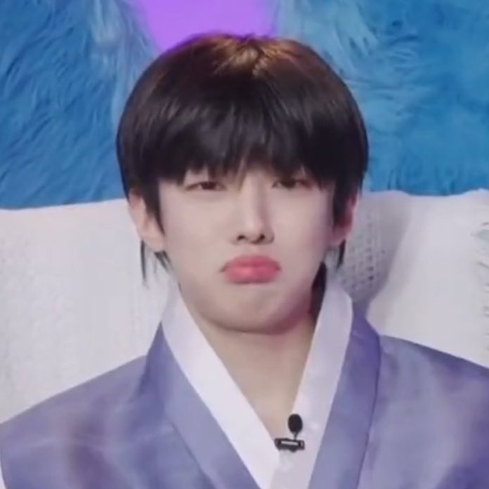 error_life3's tweet photo. 표정 . https://t.co/5rsD3bg4VZ