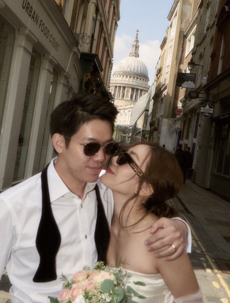 myymiess's tweet photo. รูป pre wedding งานแต่งพี่นัตตี้กับพี่แมนโคตรดีอะ mood tone ดีม้าก ถ่ายที่อังกฤษ กับคือภาพออกมาน่ารักมากๆ นี่ดูละชอบมาก 🥺♡♡♡ ไวบ์สุดยอดอะ https://t.co/9SnB4LZgXV