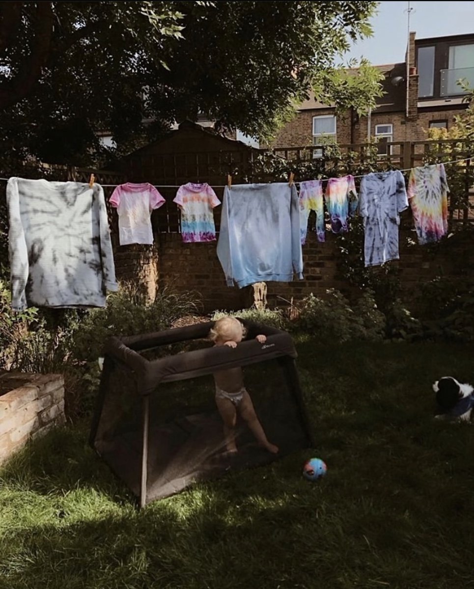 Long weekend loading 🌞 However you're spending it, we hope you have an awesome time! 🇬🇧 

🔎 Micralite Sleep&amp;Go Travel Cot: ow.ly/CmNP50Oh753

📸: @thebeauxjournals