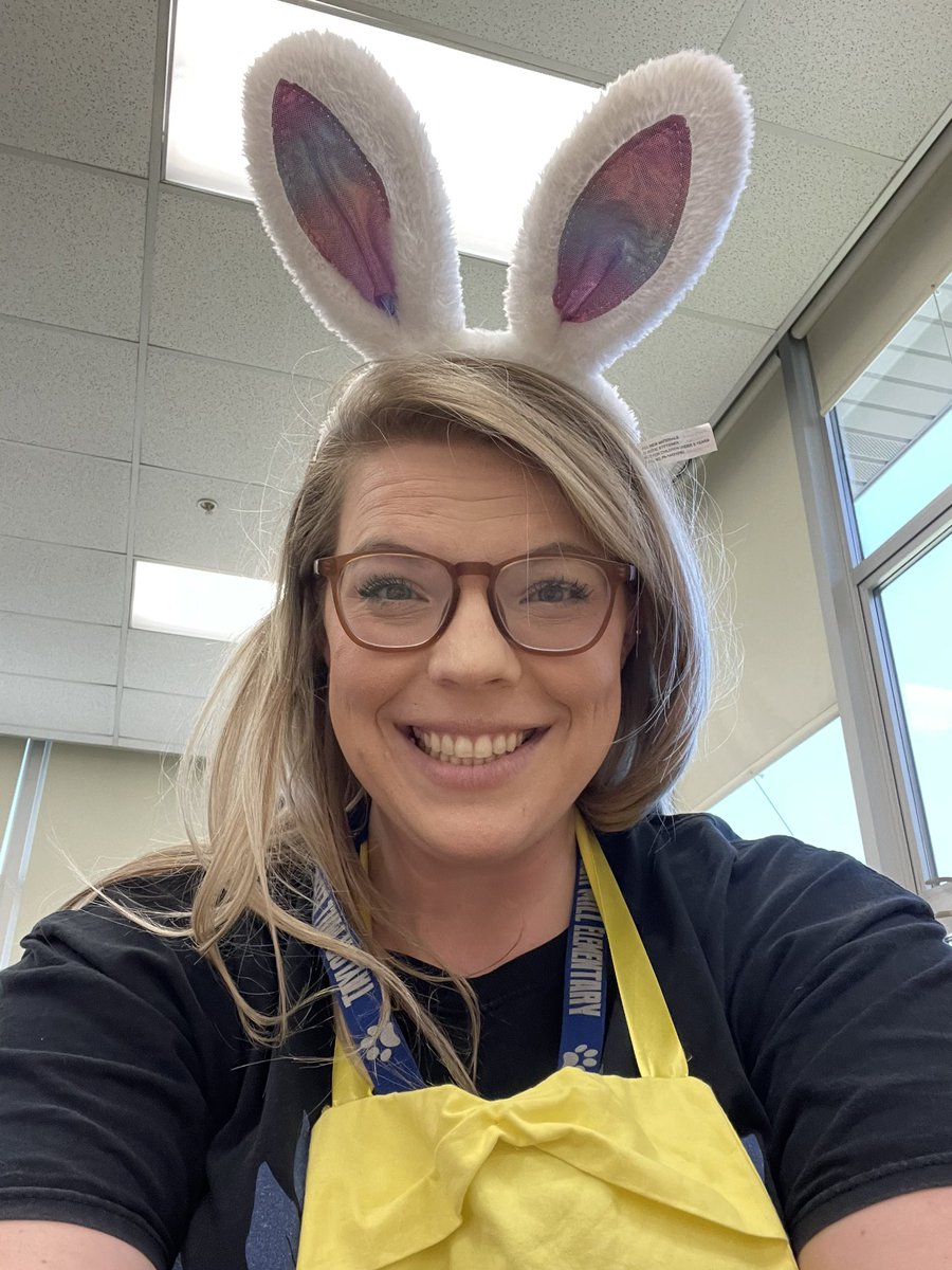 Darci Finn tweet media