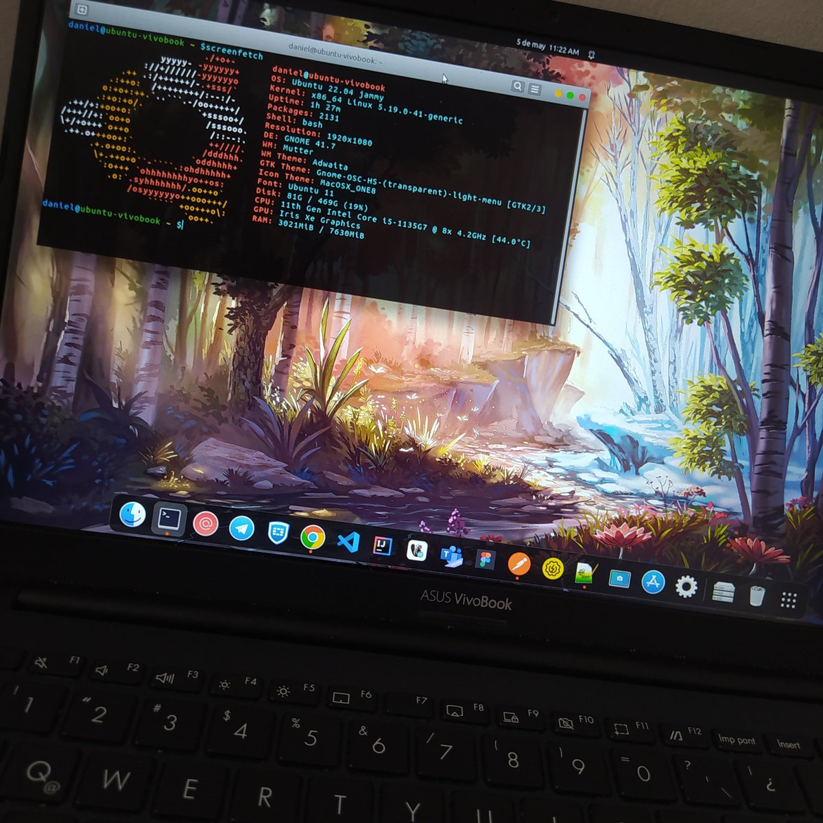 arrobaunAvila's tweet image. Feliz #ViernesDeEscritorio #GNULinux #ubuntu 

☕Larga vida al software libre.