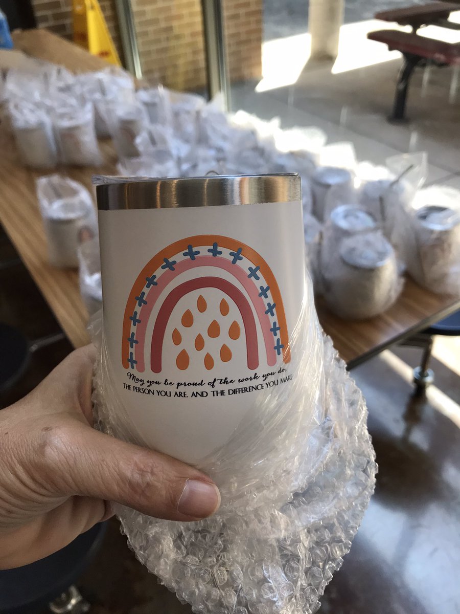 ASanchezTweets's tweet photo. RichardsonISD: RT @sharon_erickson: I loved celebrating our staff this week!  I hope everyone felt the love! Donuts, sweet treats, yummy lunches, a special gift, service awards, and school lunch hero day! @AudeliaCreek #ACEmazing #RISDbelieves @IamBranum https://t.co/gDJvCOb7nE