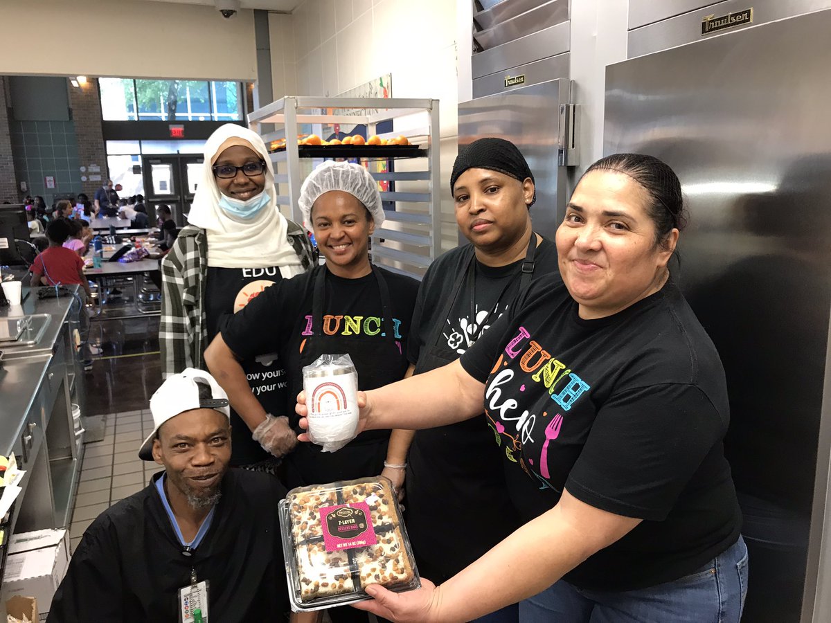 ASanchezTweets's tweet photo. RichardsonISD: RT @sharon_erickson: I loved celebrating our staff this week!  I hope everyone felt the love! Donuts, sweet treats, yummy lunches, a special gift, service awards, and school lunch hero day! @AudeliaCreek #ACEmazing #RISDbelieves @IamBranum https://t.co/gDJvCOb7nE