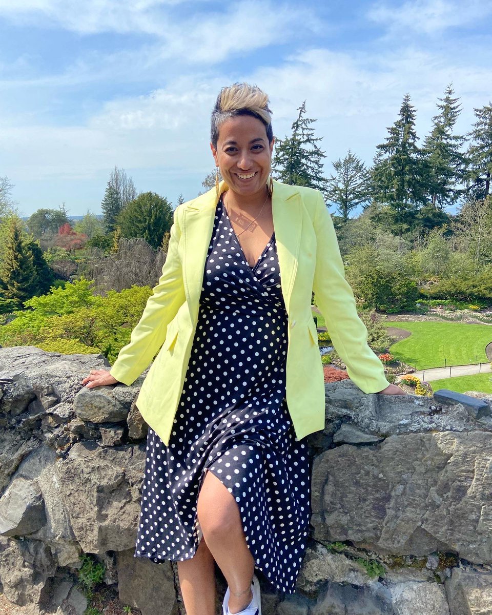 This is 43. 

No more making myself small for others. 

No more saying yes when I want to say no. 

No more putting myself last on the list. 

This is the year I step forward unapologetically as I am 🙋🏽‍♀️🏳️‍🌈

Because let’s be real, who has time for anything less?#birthday