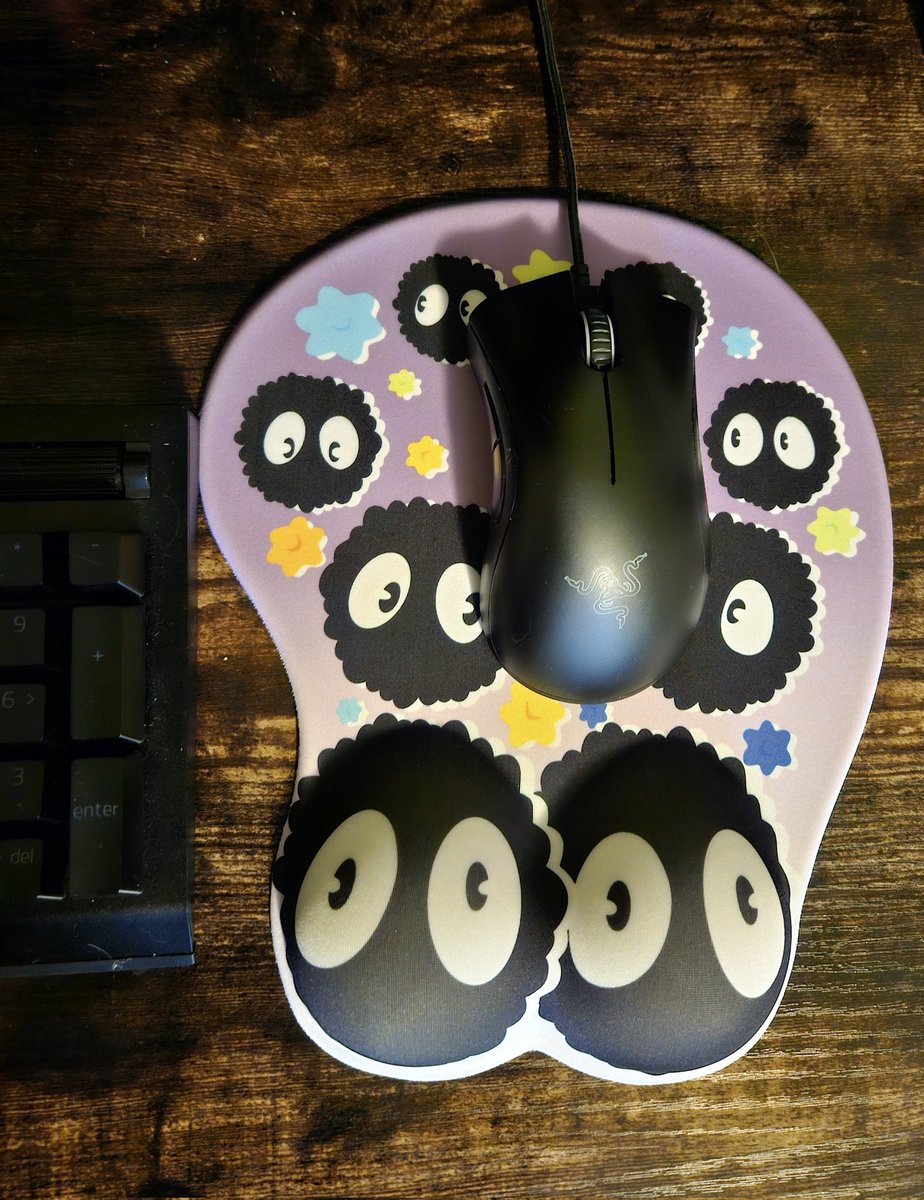I just got these #ghibli mousepads in!! They are so cute. I'll be listing them on my Et$y soon! 💕