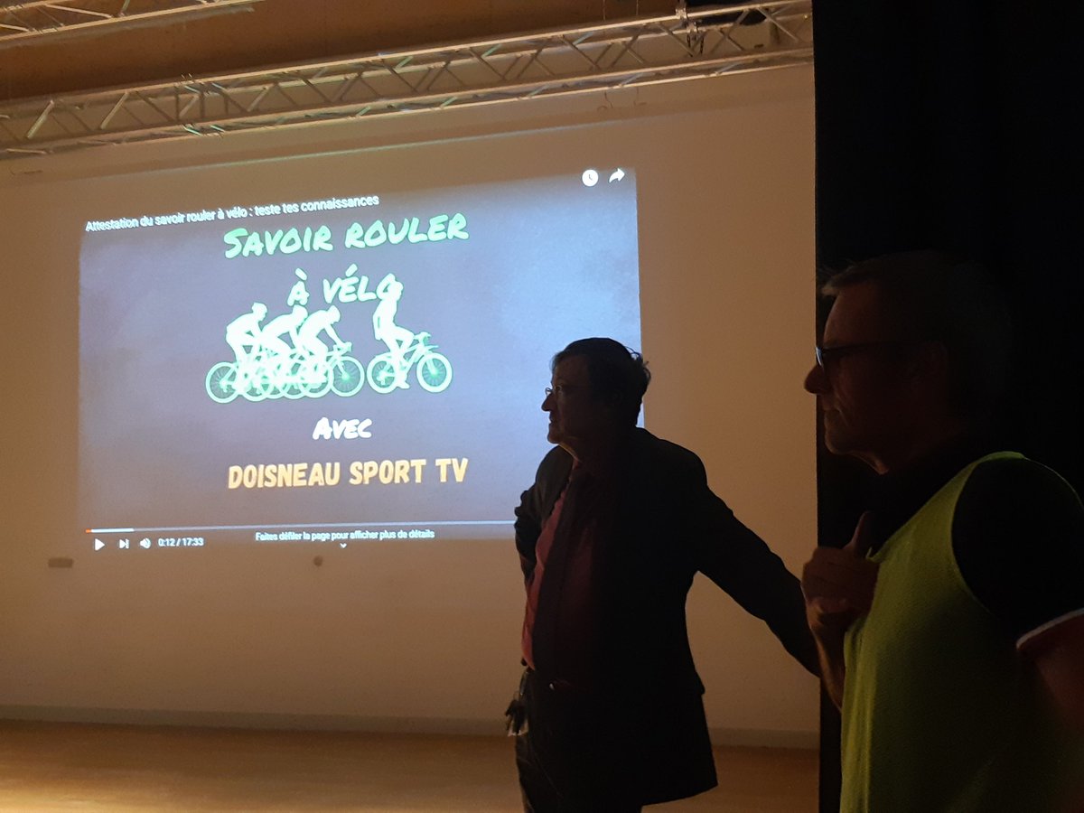 VELO A KLEBER 
#usep13 a organisé avec l équipe enseignante une sortie velo pour valider le bloc 3 en se rendant au collège Versailles . 
#srav
#generationvelo
#citeeducative
#usepnationale