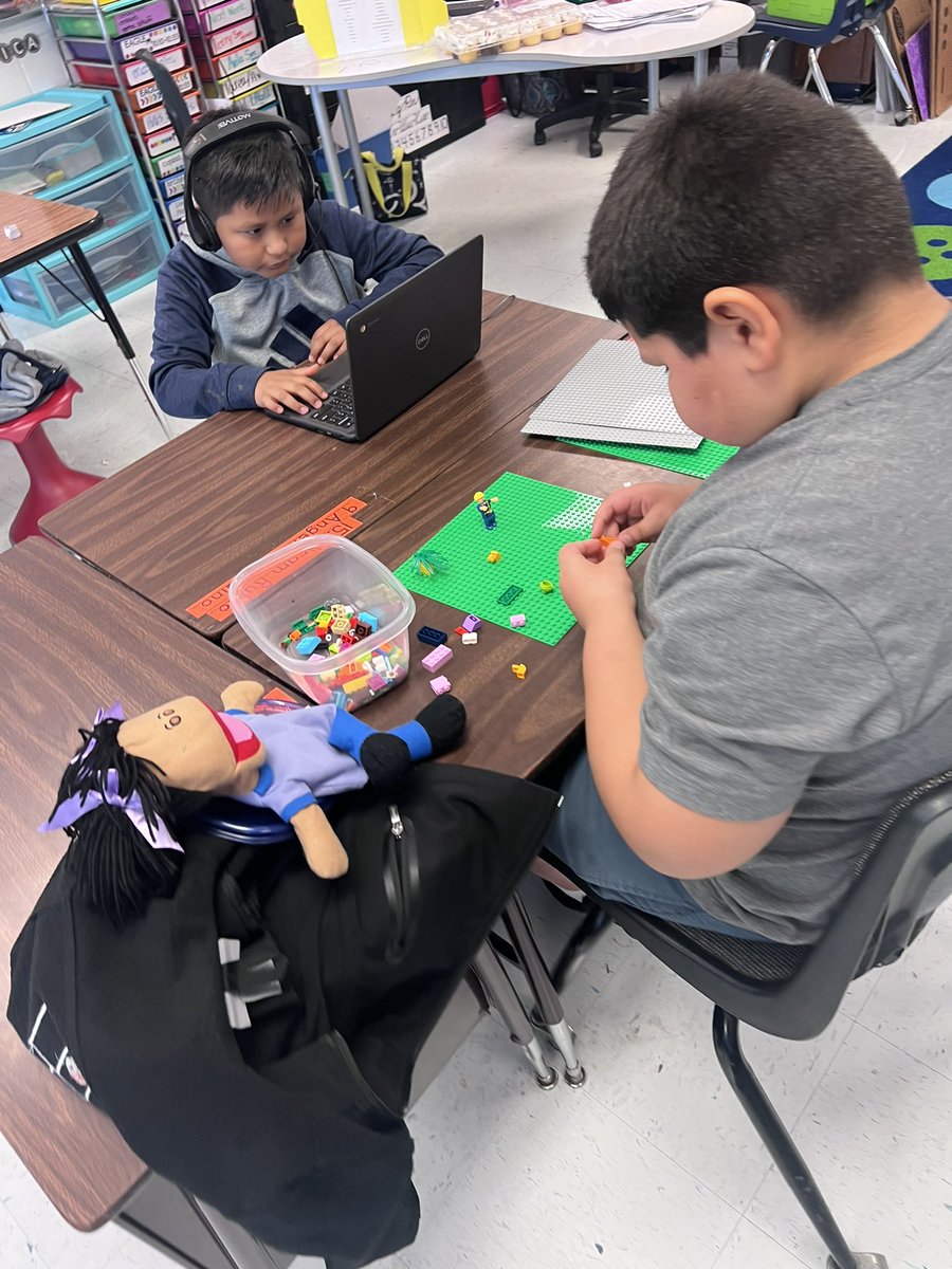 avila6788's tweet photo. Best teacher 👩‍🏫 a appreciation gift. They no longer need me for fun zone. Start up and clean up if so smooth!! 

@ZundyElementary 
#zundykidsdeserveit https://t.co/rIaRqeLDZe