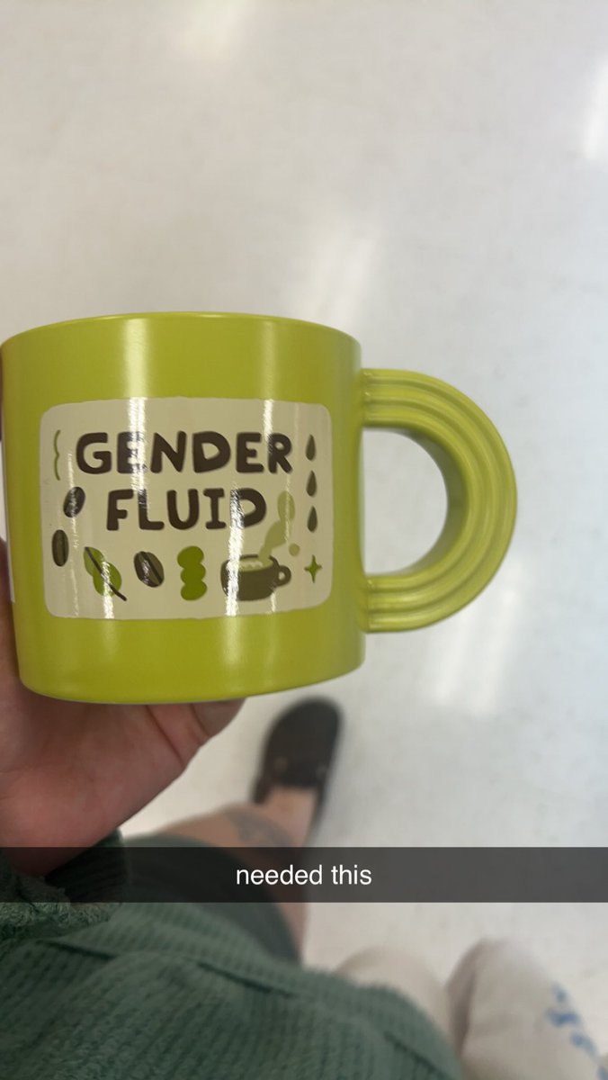 doglovingranny's tweet photo. @mattxiv obsessed with this one that i got from target today https://t.co/9hDHxmFxtU