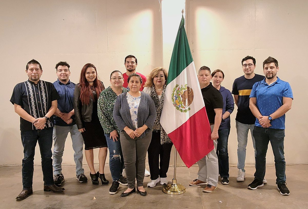 fdelatg's tweet photo. El equipo comprometido que acercó esta semana que los servicios integrales  @ConsulMexDal a cientos de personas mexicanas 🇲🇽 en Fort Worth 🐮 Texas. Muchas gracias Laura, Toño, Ronaldo, Karla, Tania, Carlos, Nelly, Jorge, Ximena, Fredy, Rafa y Dra. Iso!! https://t.co/B469I3TtOv