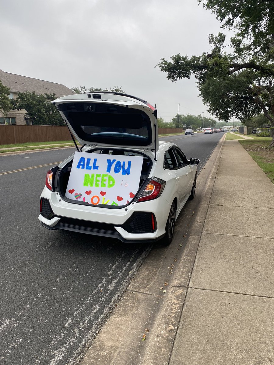 debogilbert's tweet photo. @tessamorrison Mama showed up today at drop off to support all the kiddos who got scared yesterday https://t.co/6c7dgQJ6iW