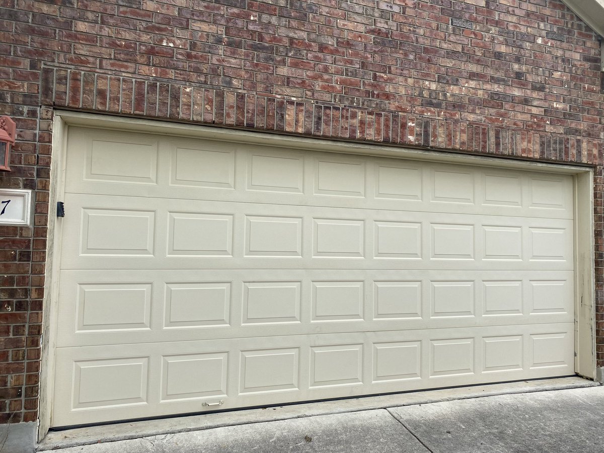 Brand new Amarr Lincoln 1000 door