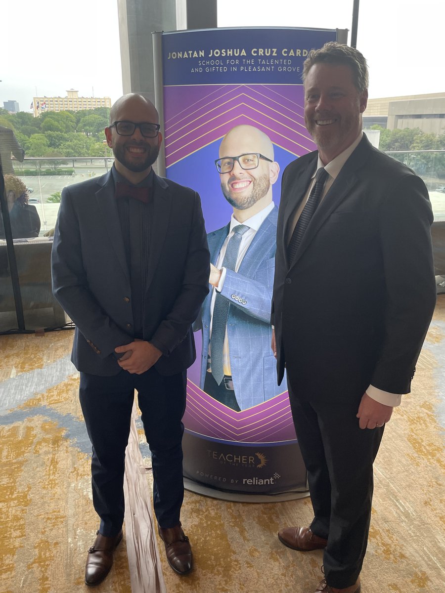 duallanguage's tweet photo. Incredibly proud of this year's @dallasschools Teacher of the Year recipients who brightly represent @duallanguage; @MrJCruz1 from @STAGinPG  and Mr. Iván Medina from @MarcusElem. ¡Enhorabuena! https://t.co/VSEDD1Ssvb