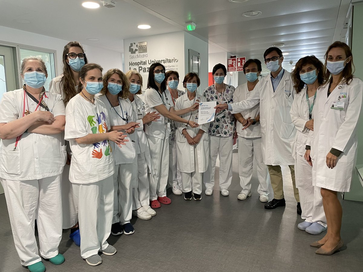 Susrv1968's tweet photo. 🏥En el #HospitalLaPaz todos estamos muy implicados en la necesidad de trabajar por una correcta #HigieneDeManos. 
🚿✋🏻Es una prioridad para prevenir #infecciones asociadas a la asistencia sanitaria y prevenir la diseminación de microorganismos 🦠 multirresistentes.
#HandHygiene https://t.co/3FyxNnN3oJ
