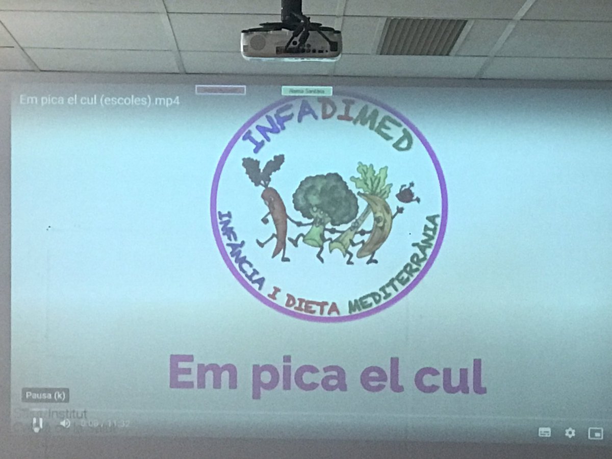 Pakijufe's tweet photo. Avui #DiaMundialHigieneMans  al Disset de setembre tots el professionals hem recordat la importància d’aquest acte que salva vides de la ma del @capitavitamines , @Emi_elPrat i @elbauldepilarin . Fem salut, fem Equip! @jordi_fblanco @Coral_Barcelona @cio_1974 https://t.co/TOvNSc0rY9
