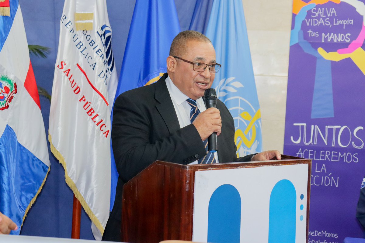 drJoseMatos's tweet photo. Acto de celebración del Día Internacional de Higiene de Manos en el Hospital Regional Infantil Dr. Arturo Grullón. 

@saludpublicard 

#rdavanza🇩🇴 #saludpública #OMS #OPS https://t.co/5k51kjELXq