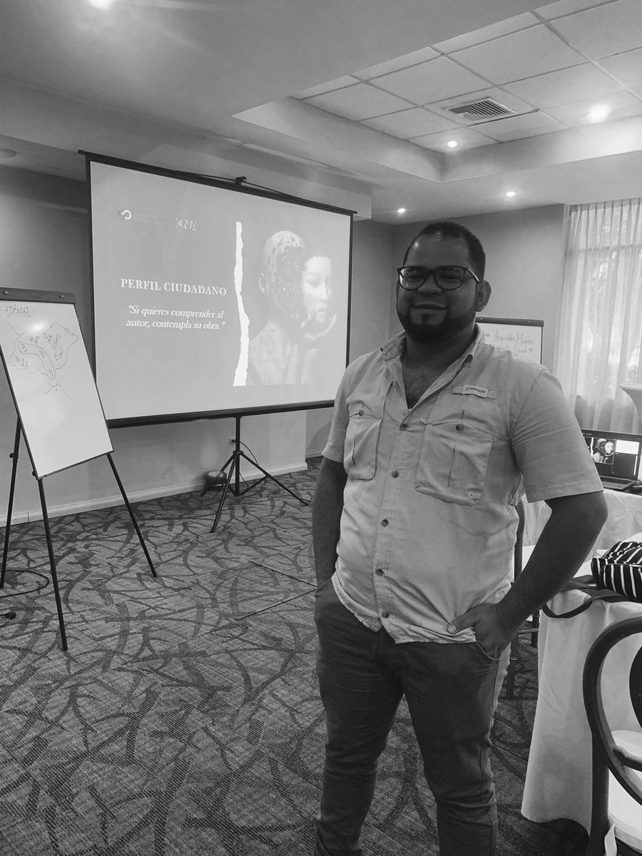gecilhumberto's tweet photo. Agradezco al @cnahonduras por la inmensa oportunidad de formar parte de la XII Pasantia Jóvenes Anticorrupción y adquirir conocimiento significativo en temas de Perfilamiento en la investigación criminal y  documentología forense.Valoro enormemente la cátedra de los facilitadores https://t.co/5BaMLUx5pc