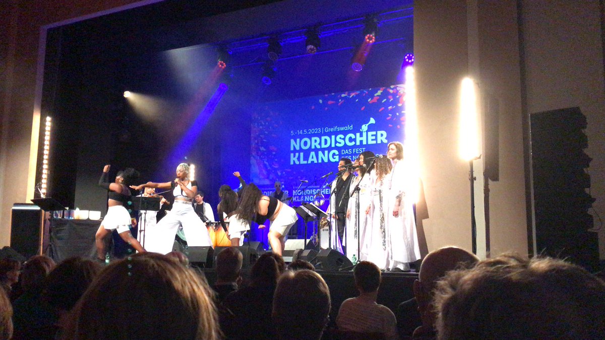 Celebrating the opening of this year’s @NordischerKlang #nokl23 in Greifswald! Looking forward to 10 days of most inspiring events: Check out the program, book a train - &join us: for a concert, an exhibition, a plenary talk, a film or a dance!
