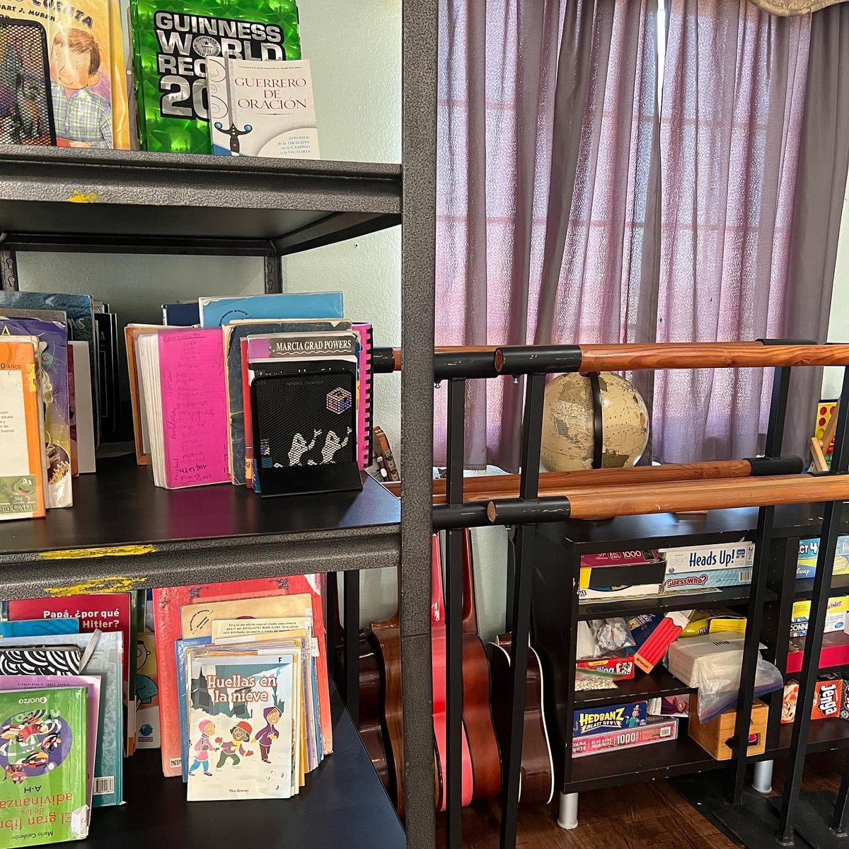 INetworkHearts's tweet photo. We would like to extend our gratitude and appreciation for all of the teachers that help the children at Casa De Jardin get a well rounded education! ✏️📚 Because of the great teachers and volunteers, the children get to indulge in ballet, choir and guitar classes. ❤️ https://t.co/4r0QToHqoQ