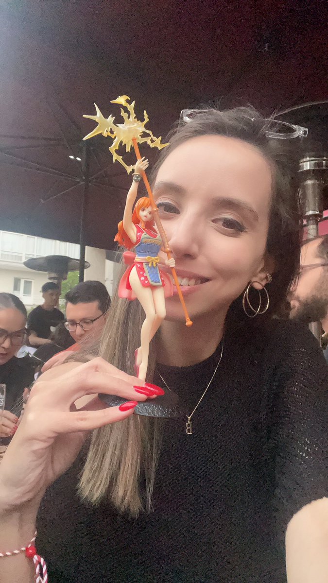 BartoClubTR's tweet photo. Today we gathered as 4 friends who love One Piece to celebrate our Nami’s (@berilKarabulut 🤑) birthday! We got her a "Nami" figure, and she absolutely loved it! Happy birthday to our navigator! 🎉⚓️ #OnePiece #BirthdayCelebration #NamiFigure https://t.co/Xo6dY7t2Yg