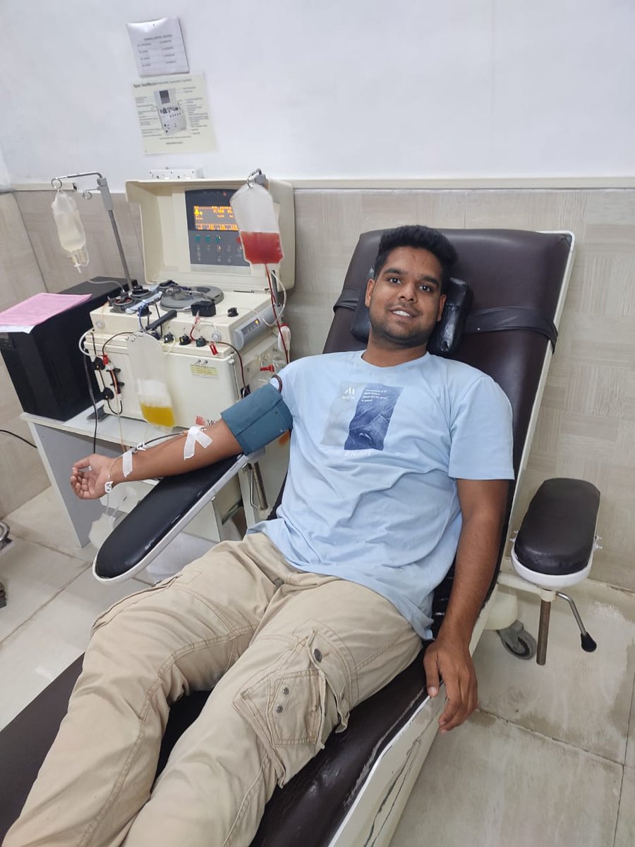 tvihelp's tweet photo. An unbreakable part of @tvihelp did his whopping 22nd blood donation and proved that humanity is ingrained in us. We just need kind eyes to see it. 

Join @tvihelp mission to bring a blood revolution in India so that blood reaches everywhere.

Donate blood , Save life 

#blood https://t.co/1ZbFdPQHg7