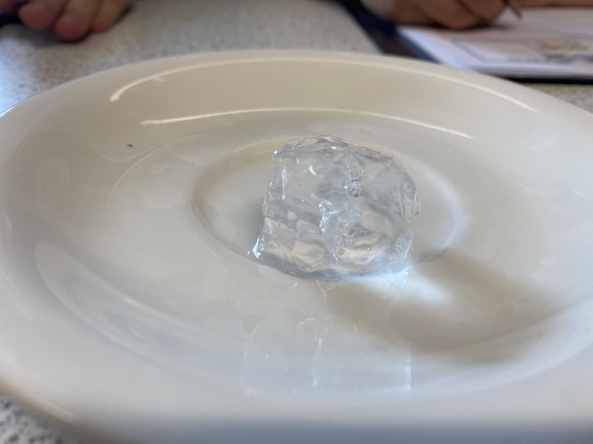 DrWallScience's tweet photo. Y4 have been observing melting ice cubes making notes and considering what’s happening to the particles inside as they melt🧊. @Habsmonmouth @MonPrepSchool #chemistry #particlemodel https://t.co/2ooKBmtcCx