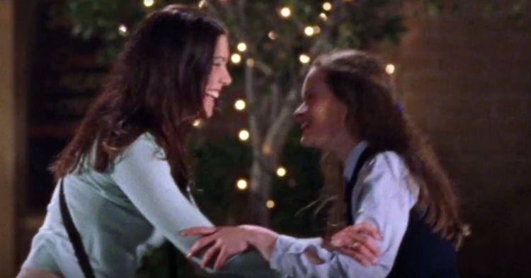 thinkergilmore's tweet photo. oh to have a mother daughter relationship like the gilmore girls https://t.co/xOSObZAuvr