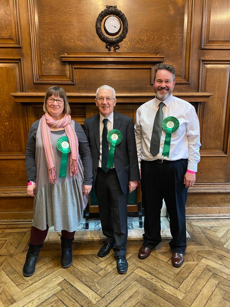 Councillors Crix, Lawson and Frizzell. 🥳