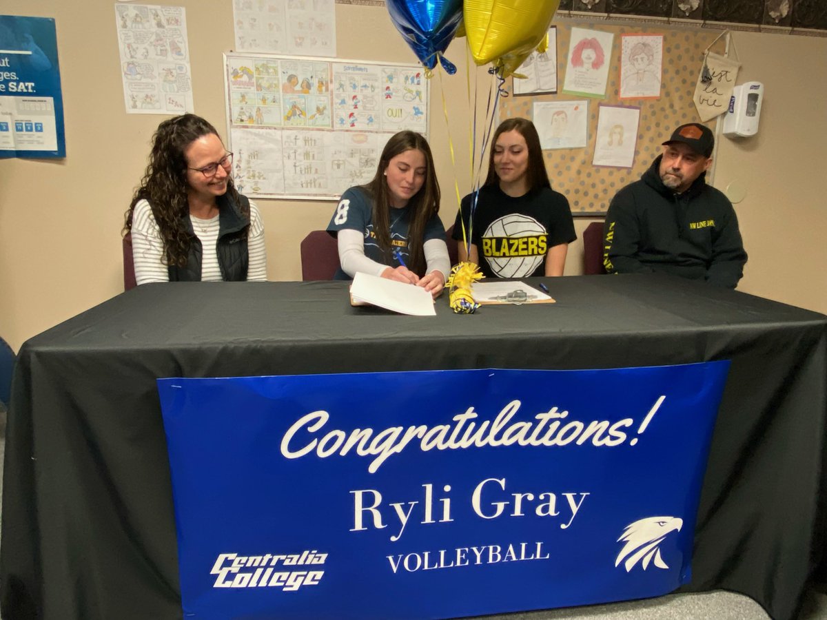 trcsEagles's tweet photo. Congratulations to senior Ryli Gray for signing her Letter of Intent to play volleyball at Centralia College! 

Not only is she an incredible volleyball player, her hard work and dedication is shown in the classroom as well. We are proud of you Ryli! https://t.co/6rQKhWthn2