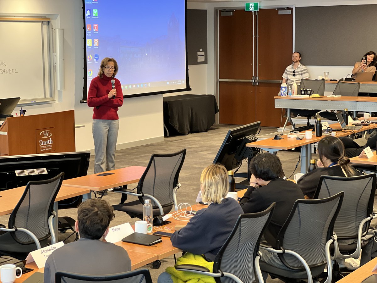 SmithBusiness's tweet photo. In April, Dean Wanda Costen welcomed a group of students, faculty and staff from @ESADE School of Business who participated in a study tour at #SmithToronto.
The main focus of the tour was "#AI & Analytics in North America."
#SmithBusiness https://t.co/P2DTpCfYdH